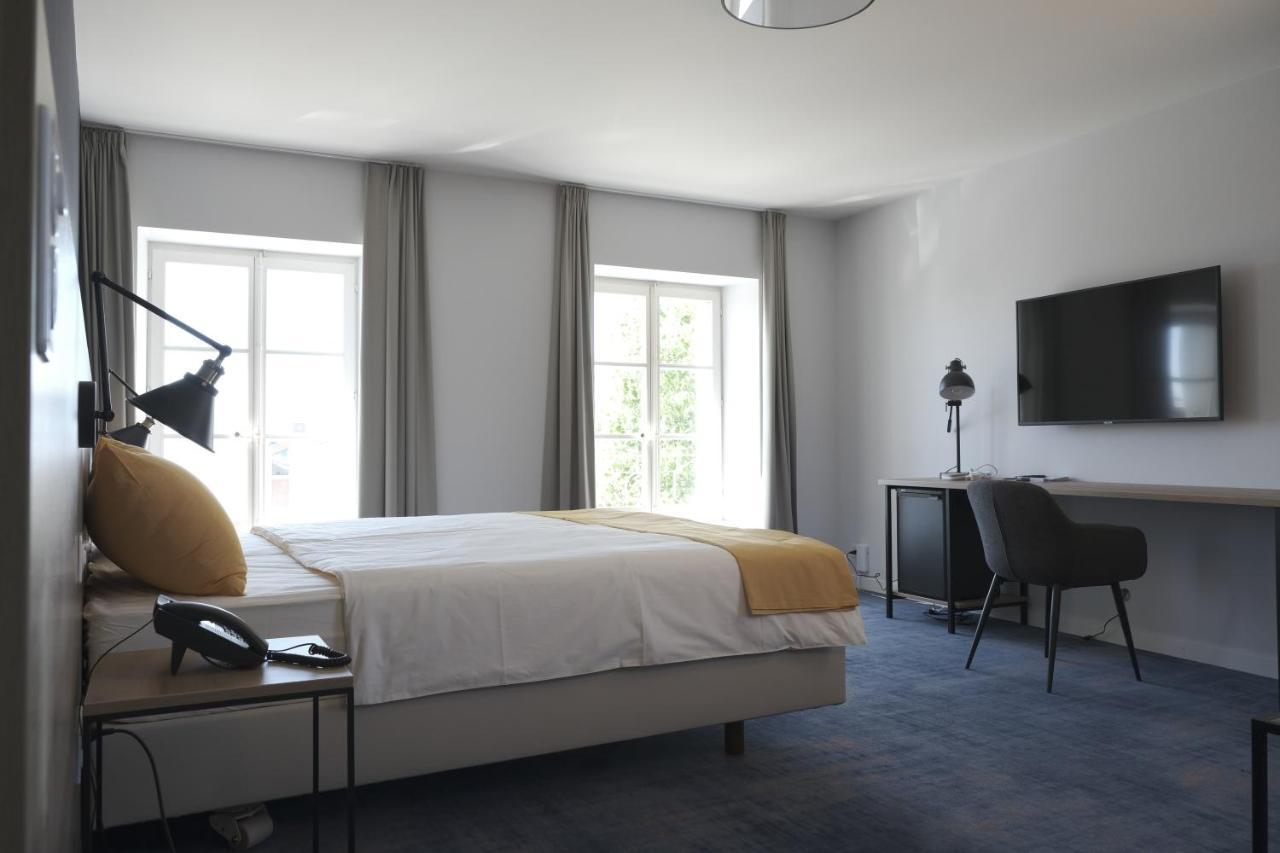 Boutique Hotel De L'Ecu Vaudois Begnins Luaran gambar